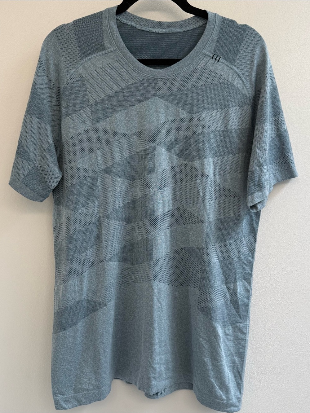 Lululemon Men's Metal Vent Tech short-sleeve shirt